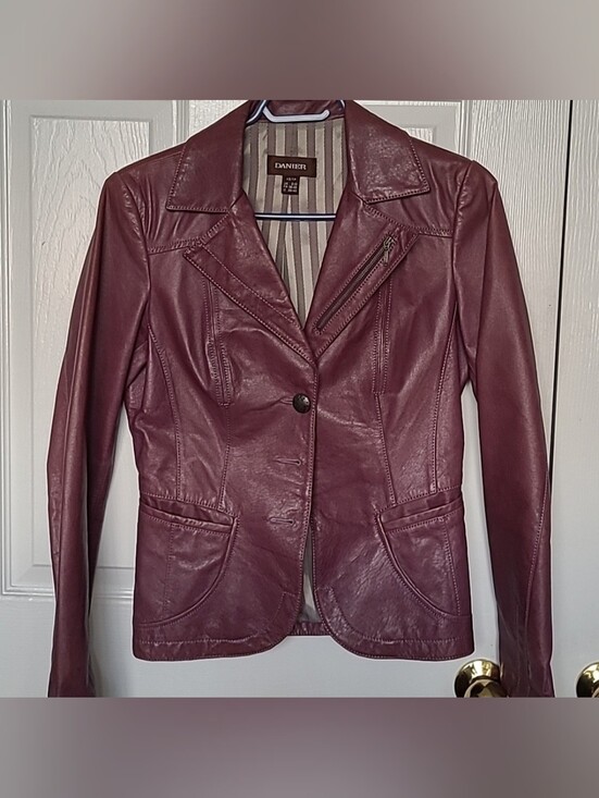Danier Jackets & Blazers - Danier - GENUINE Leather Purple Blazer Jacket - Fits XS to S